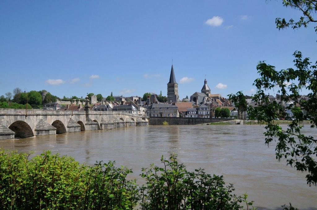 La Charité-sur-Loire Le Passage 아파트 객실 사진